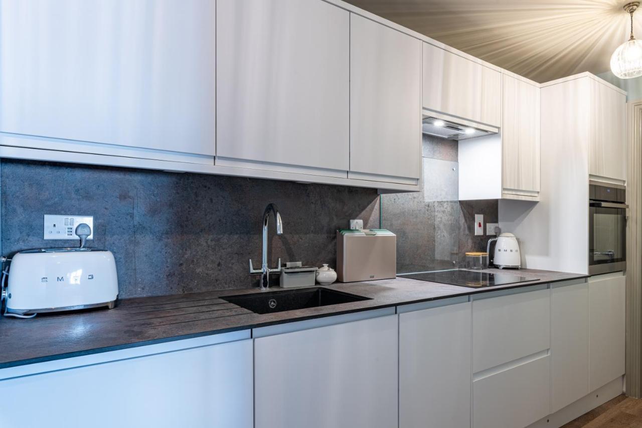 Large Stylish Studio In The Heart Of The City Bath Exterior photo